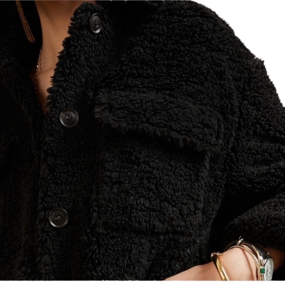 NWT Banana Republic Cropped Sherpa Trucker Jacket in Black - Picture 5 of 14